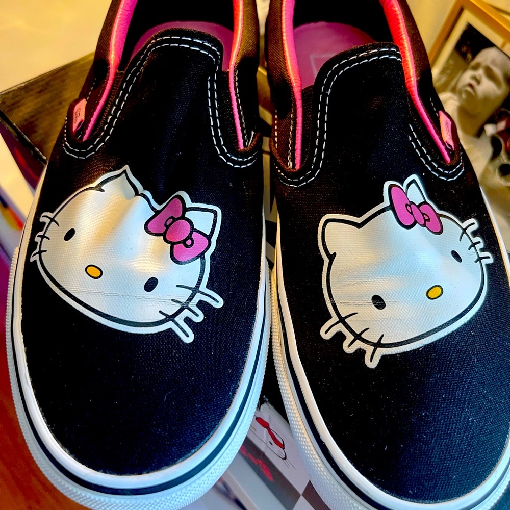 Vans x Hello Kitty
